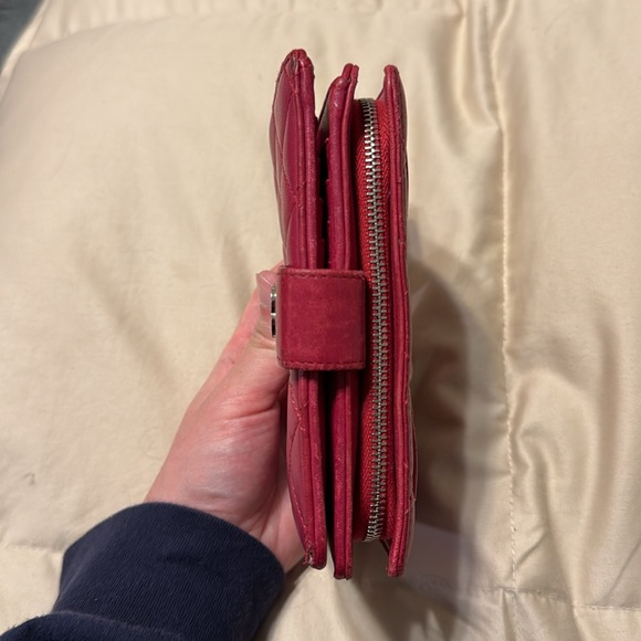 CHANEL • CC French Lambskin Wallet (RARE COLOR) - Picture 6 of 12